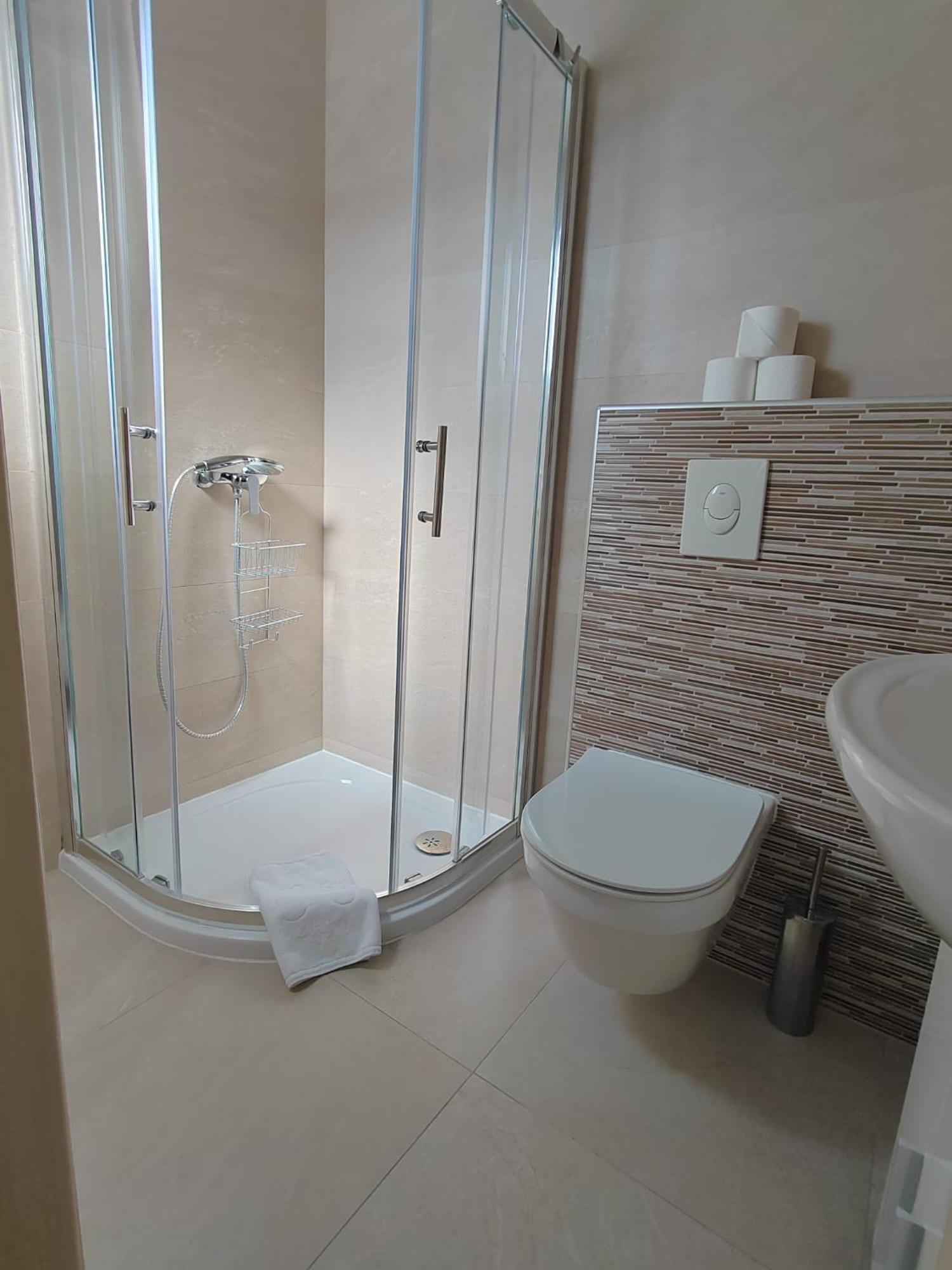 L&L Apartmani 1 Bol Extérieur photo
