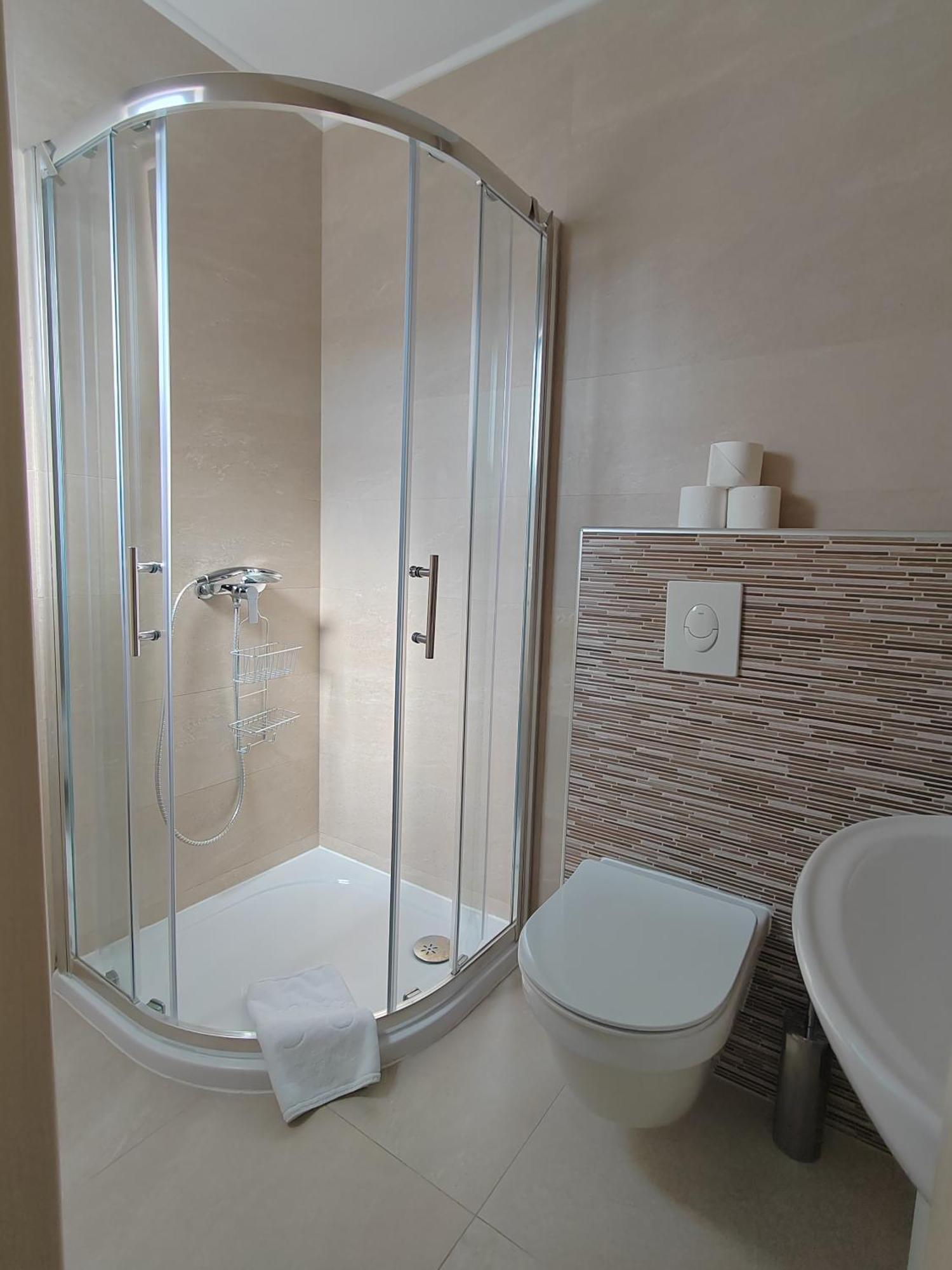 L&L Apartmani 1 Bol Extérieur photo