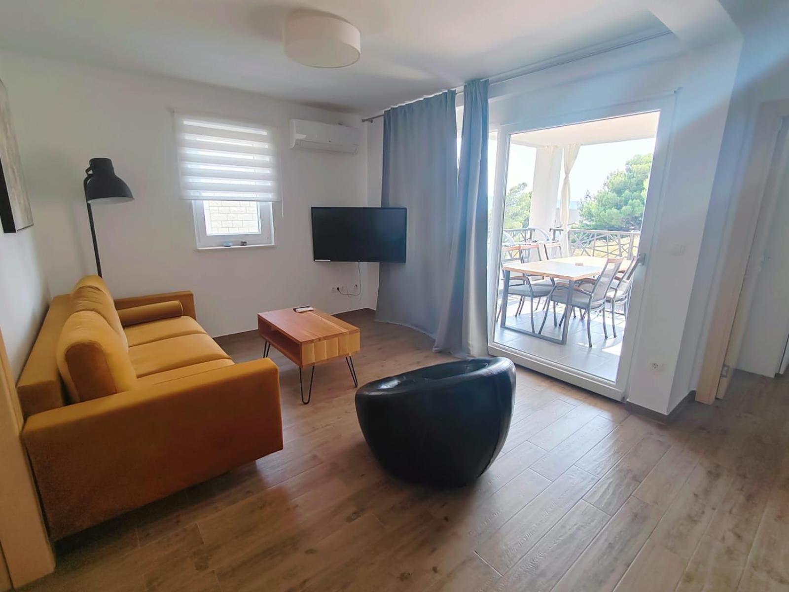 L&L Apartmani 1 Bol Extérieur photo