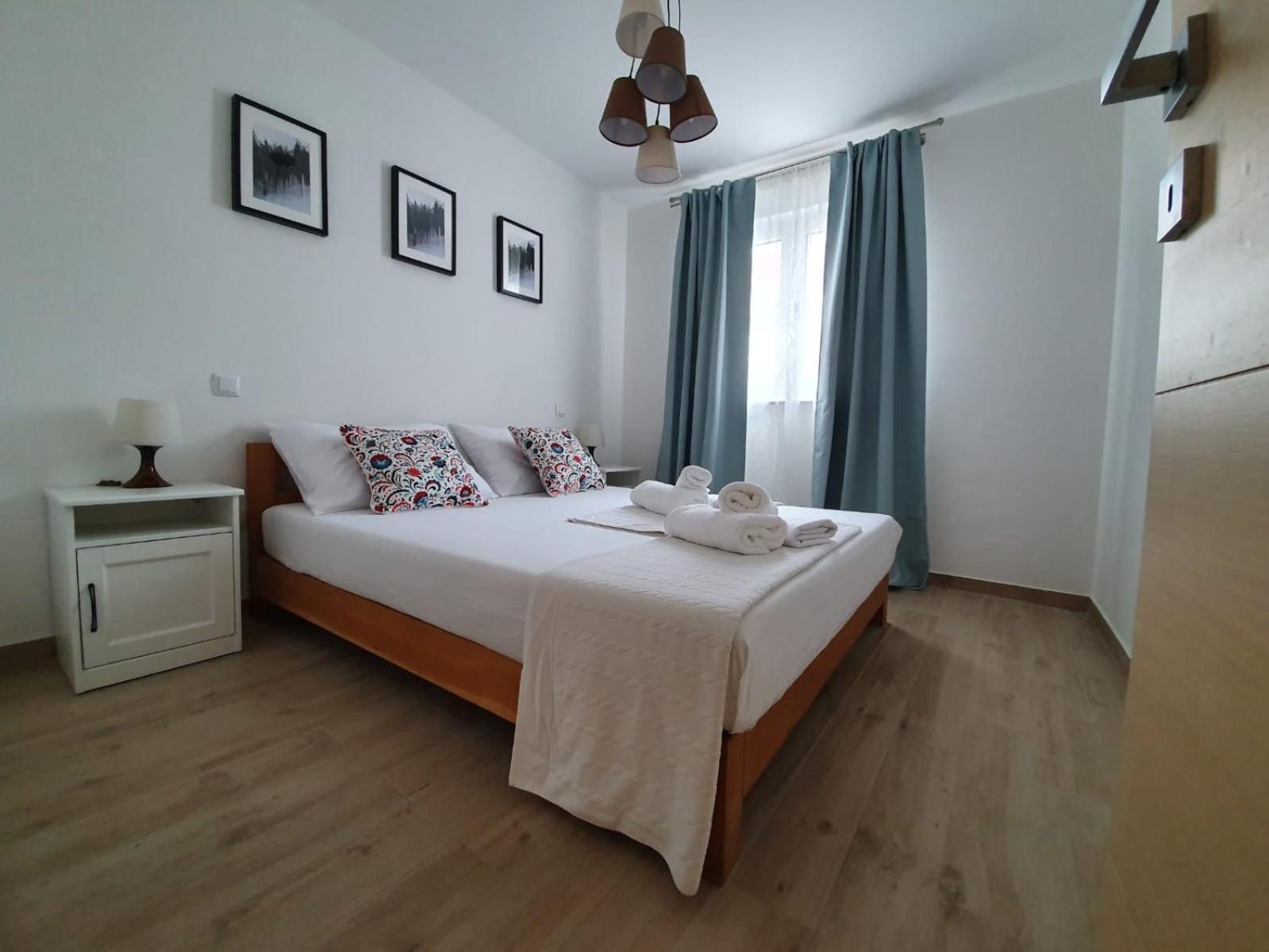 L&L Apartmani 1 Bol Extérieur photo