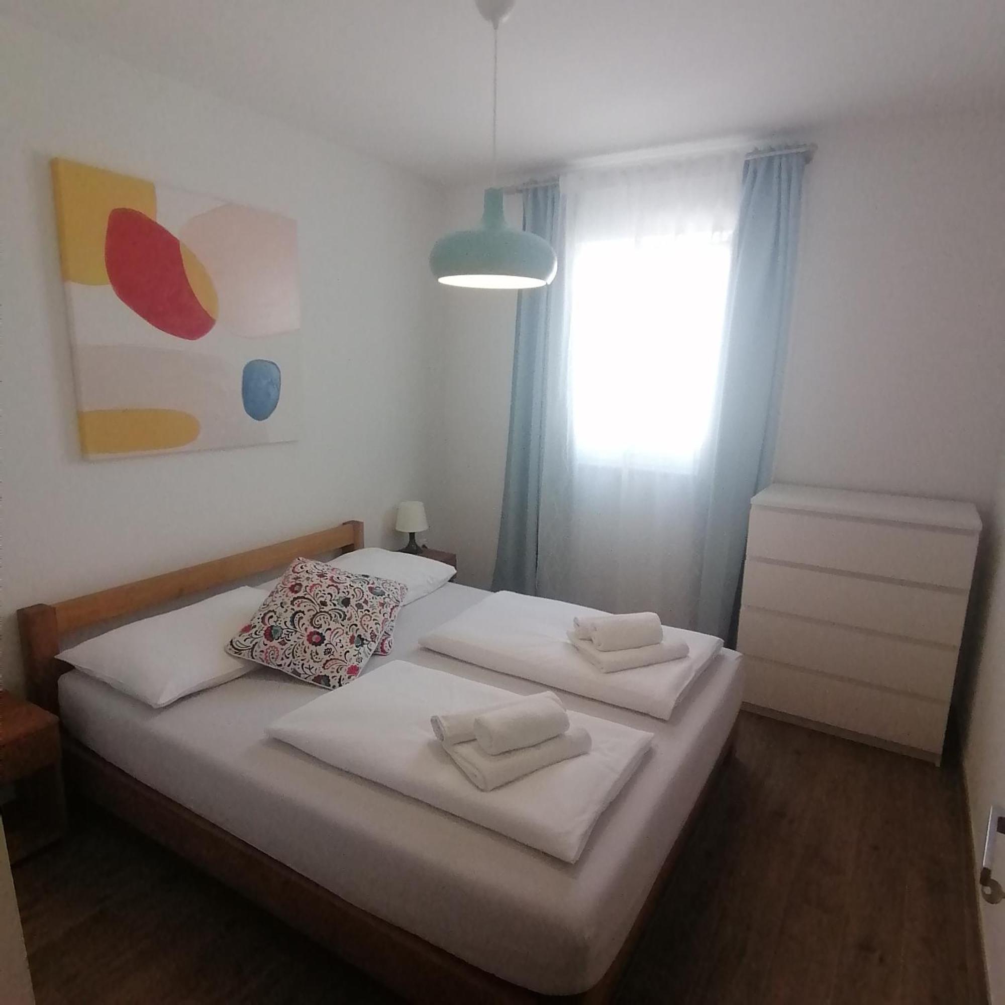 L&L Apartmani 1 Bol Extérieur photo
