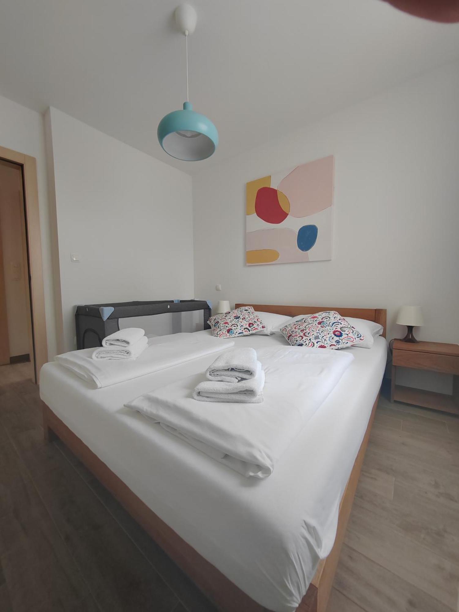 L&L Apartmani 1 Bol Extérieur photo
