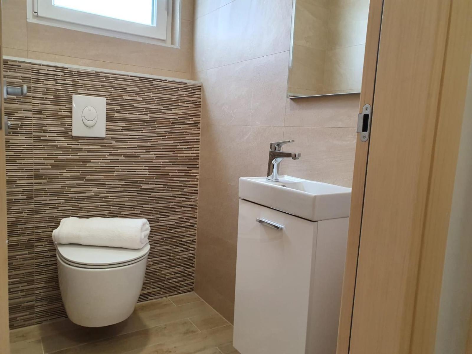 L&L Apartmani 1 Bol Extérieur photo